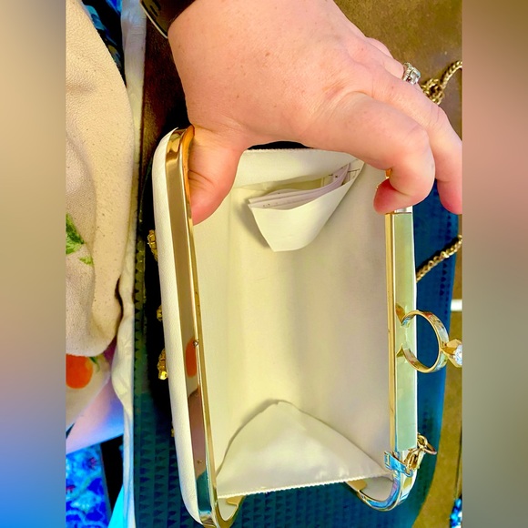 Aldo “I Do” wedding clutch - Picture 6 of 9
